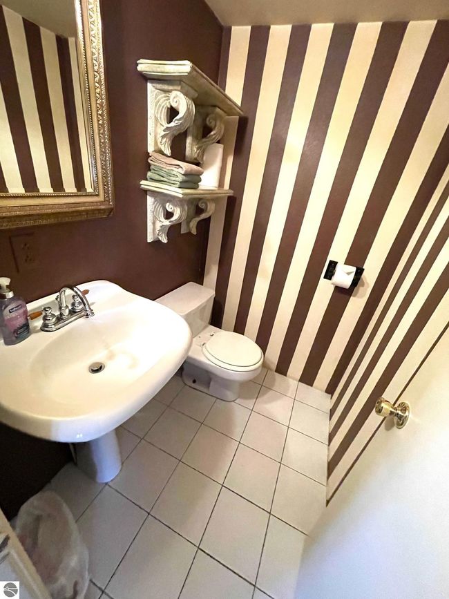 9690 Lake St, House other with 4 bedrooms, 2 bathrooms and null parking in Ellsworth MI | Image 28