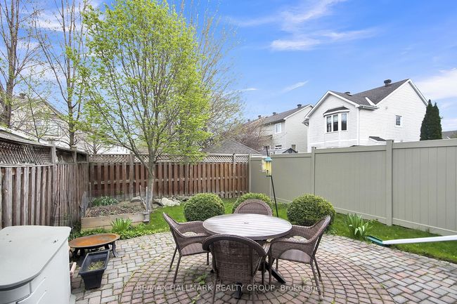 37 Sutcliffe Terr, House attached with 3 bedrooms, 3 bathrooms and 2 parking in Nepean ON | Image 23