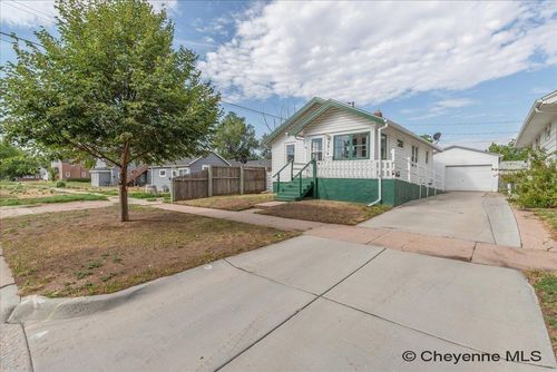 2014 Bradley Ave, Cheyenne, WY, 82001-3916 | Card Image
