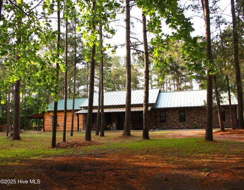 970 E Waterway Dr, Belhaven, NC, 27810-8600 | Card Image