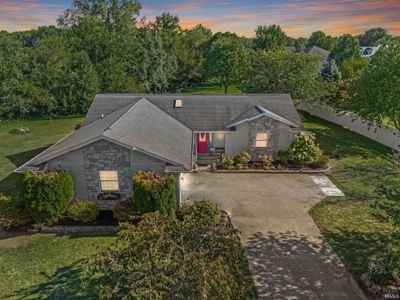 4107 E Potawatami Lane, House other with 4 bedrooms, 3 bathrooms and null parking in Leesburg IN | Image 2