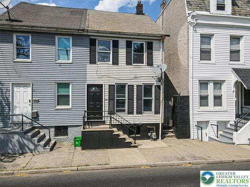 841 Jackson St, Allentown, PA, 18102-4839 | Card Image