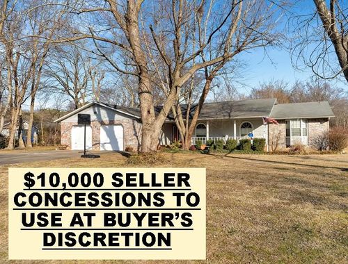 107 S Ozark St, Prairie Grove, AR, 72753-3256 | Card Image