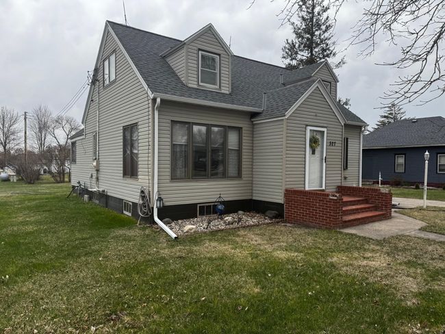327 2 Nd St Sw, House other with 4 bedrooms, 1 bathrooms and null parking in Clara City MN | Image 20