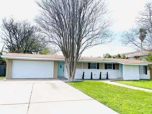 807 Walnut Ave, McAllen, TX, 78501-2166 | Card Image