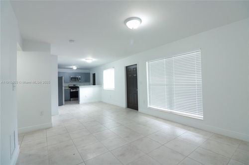 apt-3-1955 Nw 5th Pl, Miami, FL, 33136-1255 | Card Image