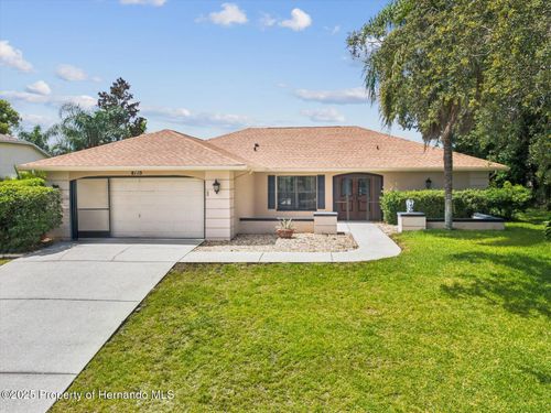 8110 Winding Oak Ln, SPRING HILL, FL, 34606-6933 | Card Image