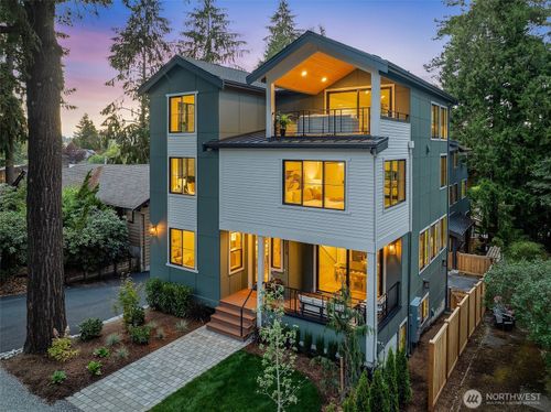 1218 Ne 103rd St, Seattle, WA, 98125-7555 | Card Image