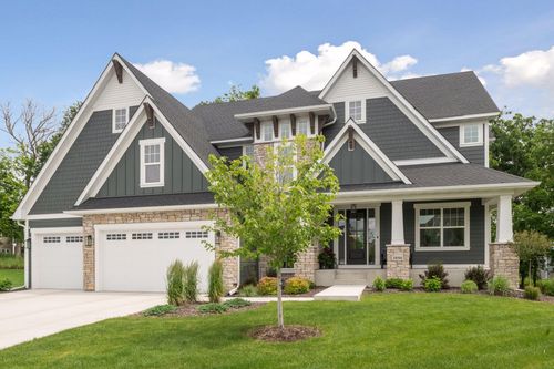 1886 Della Dr, Chanhassen, MN, 55317-5401 | Card Image