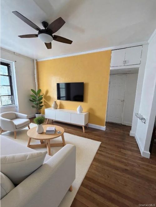 3h-2167 33rd St, Astoria, NY, 11105-2342 | Card Image