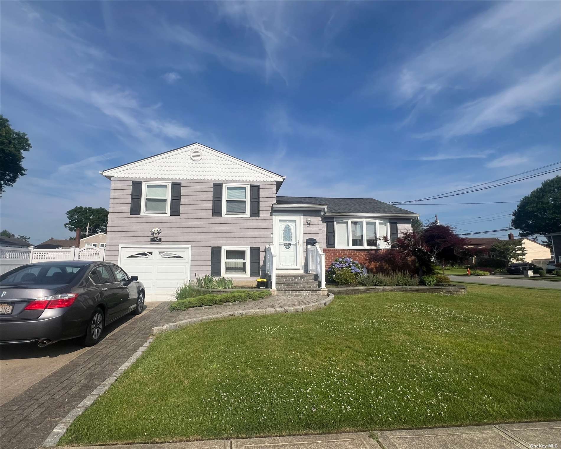 Broadway , Massapequa Park, NY 11762