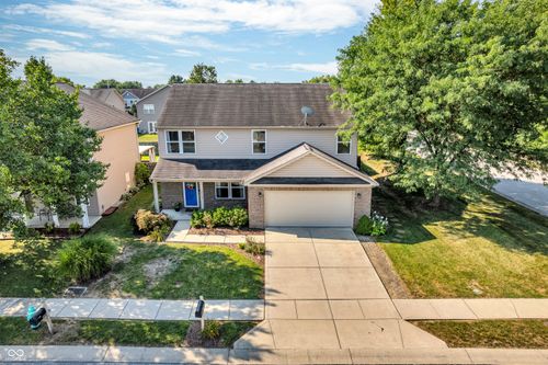 10123 Morning Light Dr, Avon, IN, 46123-9838 | Card Image