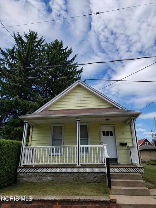 29 Magyar St, Toledo, OH, 43605-1418 | Card Image