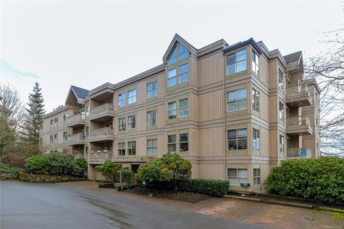 201-3363 Glasgow Ave, Saanich, BC, V8X1M5 | Card Image