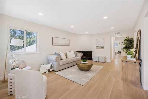 3-336 E Briardale Ave, Orange, CA, 92865-4306 | Card Image