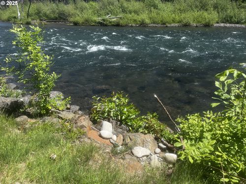 52984 Mckenzie Hwy, Blue River, OR, 97413-9739 | Card Image