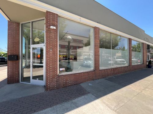 2 W Oak St, Lodi, CA, 95240-3505 | Card Image