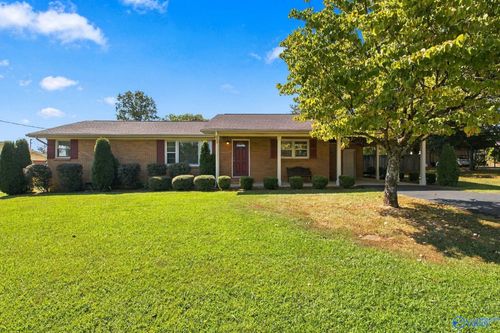 19930 Huntsville Brownsferry Rd, Tanner, AL, 35671-3602 | Card Image
