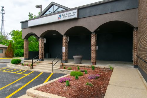 c-m103-1715 N Division St, Morris, IL, 60450-3100 | Card Image