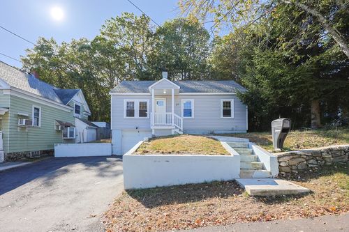 37 Maplewood Ave, Methuen, MA, 01844-2434 | Card Image