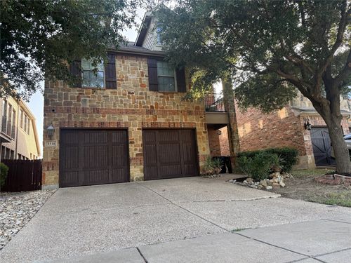 1316 Cog Hill Dr, Fort Worth, TX, 76120-4192 | Card Image
