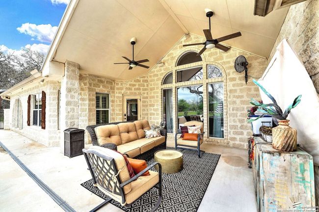 1409 Woodland Ct, House other with 4 bedrooms, 4 bathrooms and null parking in Hondo TX | Image 10