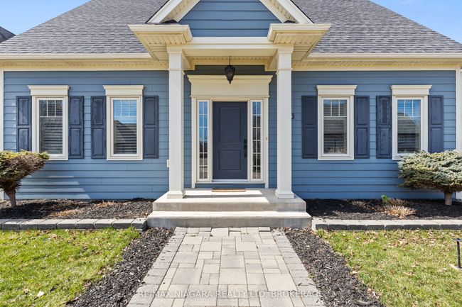 56 Pinot Trail, House other with 4 bedrooms, 4 bathrooms and 3 parking in Niagara on the Lake ON | Image 4