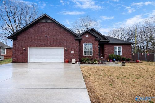 740 Sykes St Nw, Decatur, AL, 35601-1044 | Card Image