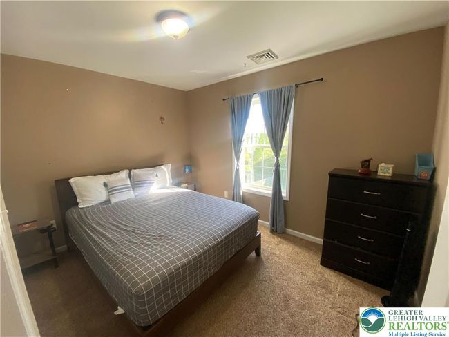 321 Charles St, House other with 3 bedrooms, 3 bathrooms and null parking in Scranton PA | Image 14