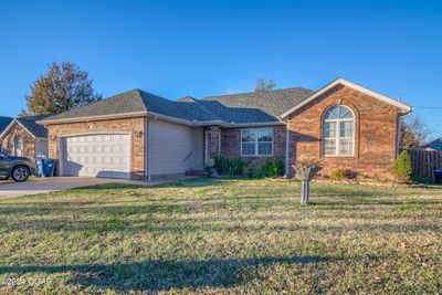 2729 W 23rd Terrace, House other with 3 bedrooms, 2 bathrooms and null parking in Joplin MO | Image 2