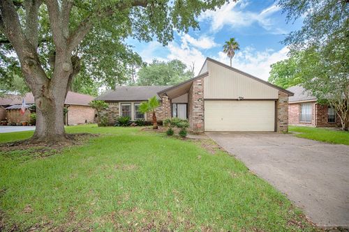 15106 Silverman St, Webster, TX, 77598-1822 | Card Image