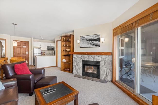 558 - 4800 Spearhead Drive, Condo with 2 bedrooms, 2 bathrooms and null parking in Whistler BC | Image 18