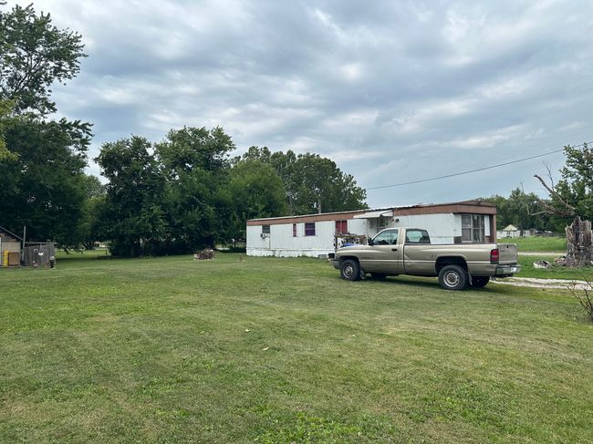 901 S 6 Th St, House other with 2 bedrooms, 1 bathrooms and null parking in West Terre Haute IN | Image 9