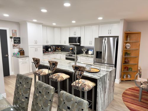 8076 E Via Del Arbor, Scottsdale, AZ, 85258-3068 | Card Image