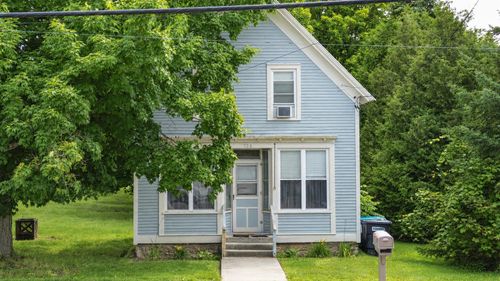 924 Vt Route 7a, Shaftsbury, VT, 05262-9542 | Card Image