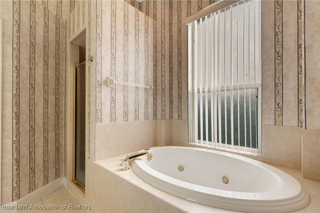 302 Ruby Lake Ln, House other with 3 bedrooms, 2 bathrooms and null parking in WINTER HAVEN FL | Image 20