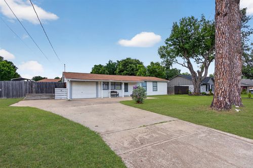 7701 Buck St, North Richland Hills, TX, 76182-3908 | Card Image