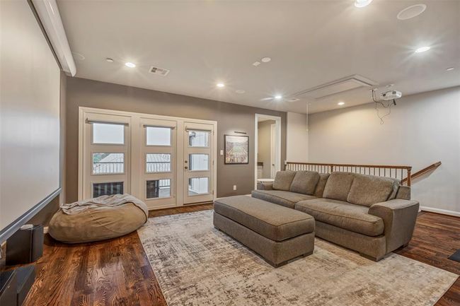 1818 Dart St, House other with 3 bedrooms, 5 bathrooms and 2 parking in Houston TX | Image 31