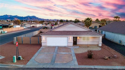 3868 E Suffock Ave, Kingman, AZ, 86409-2261 | Card Image