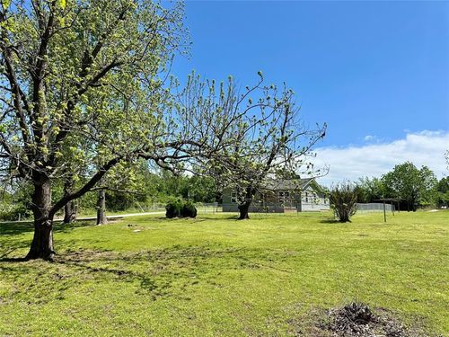 1923 W Slover Rd, Shawnee, OK, 74801-8703 | Card Image