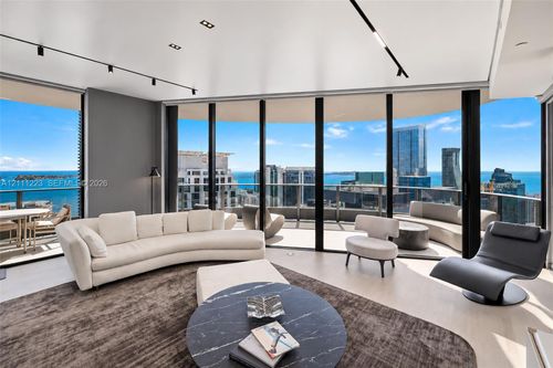 ph5001-1000 Brickell Plz, Miami, FL, 33131-3833 | Card Image