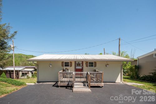 59 S Front Street, Franklin, NC, 28734 | Card Image