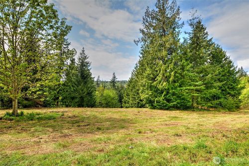 2100 S Camano Dr, Camano Island, WA, 98282-6368 | Card Image