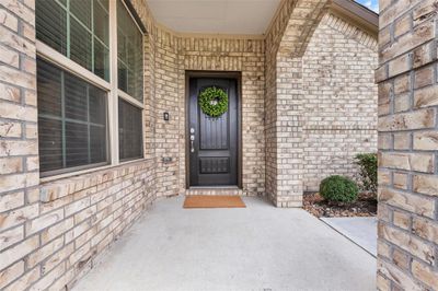 Inviting front porch | Image 2