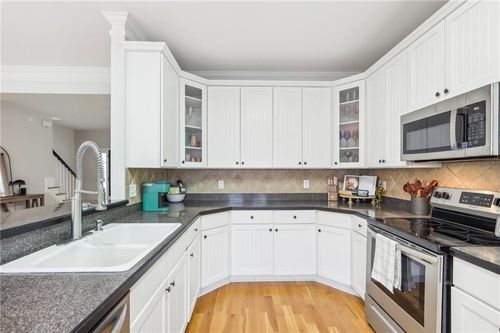 49 High Point Cir, Newnan, GA, 30265-5928 | Card Image