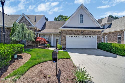 5228 Tazewell Pointe Way, Knoxville, TN, 37918-7521 | Card Image