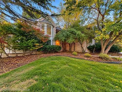 13716 Westbrook Road, Plymouth Charter Township, MI, 48170 | Card Image