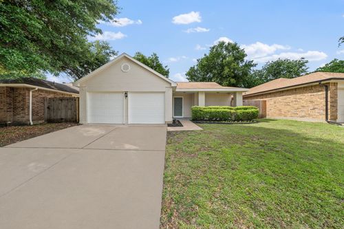 310 Valley Spring Dr, Arlington, TX, 76018-2243 | Card Image