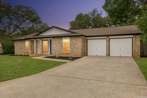 3003 Oak Sprawl St, San Antonio, TX, 78231-1733 | Card Image