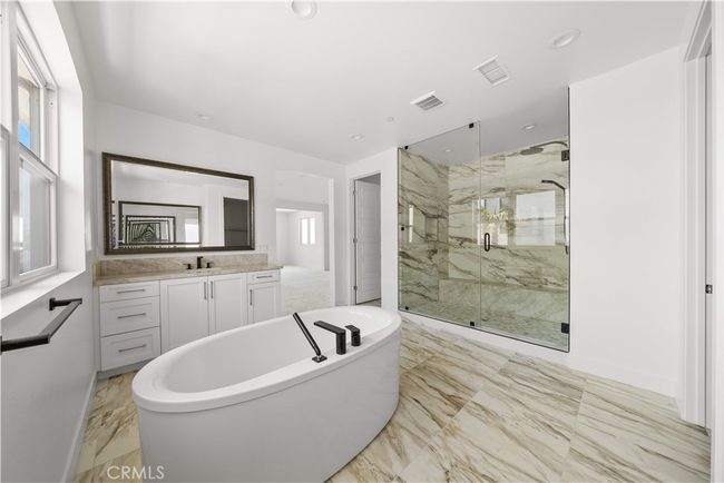20414 W Marlow Ln, House other with 5 bedrooms, 6 bathrooms and 2 parking in Porter Ranch CA | Image 37